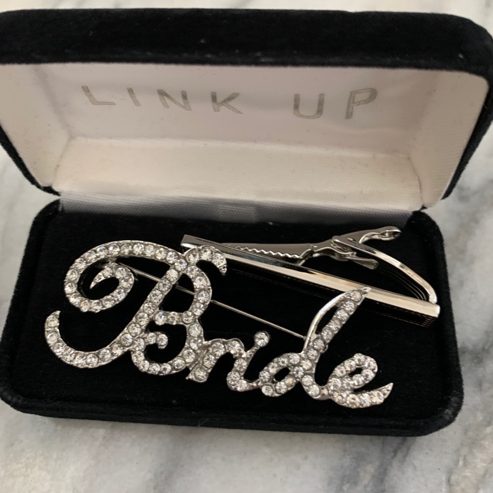 Bride & Groom Pin Set Silver